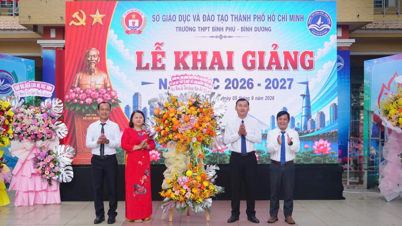 TRƯỜNG THPT BÌNH PHÚ – BÌNH DƯƠNG KHAI GIẢNG NĂM HỌC 2026–2027 VÀ ĐÓN NHẬN BẰNG CÔNG NHẬN TRƯỜNG ĐẠT CHUẨN QUỐC GIA MỨC ĐỘ 1 VÀ KIỂM ĐỊNH CHẤT LƯỢNG GIÁO DỤC CẤP ĐỘ 2